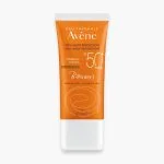 Tube orange Avène B-Protect embellisseur teinté SPF50+ 30 ml sur fond blanc
