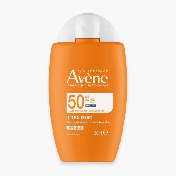 Flacon orange à bouchon blanc Avène Ultra Fluid invisible SPF50 50 ml