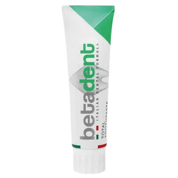 Tube de dentifrice Betadent Total blanc et vert, formule dentaire italienne