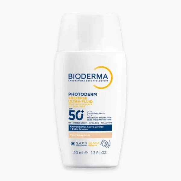 Flacon blanc Bioderma Photoderm XDefense Ultra-Fluide SPF50+ teinte 01, 40 ml