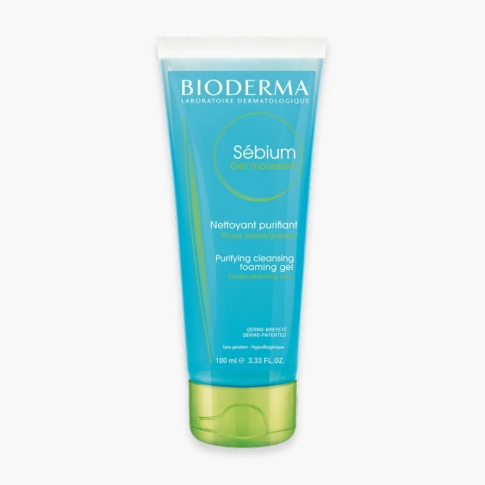 bioderma-sebium-gel-moussant-nettoyant-purifiant-200ml.jpg Tube bleu Bioderma Sébium Gel Moussant avec bouchon vert, fond blanc