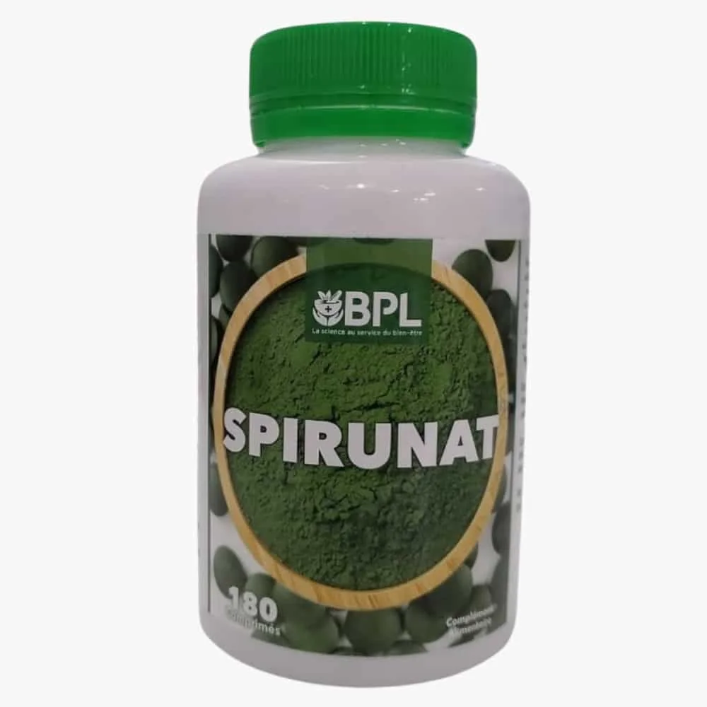 bpl-spirunat-180-comprimes.jpg Flacon blanc Bpl Spirunat, bouchon vert, poudre et comprimés verts