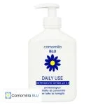 Flacon-pompe blanc Camomilla Blu Daily Use, nettoyant intime pH 5.5