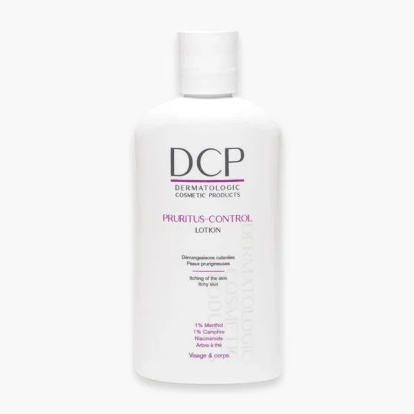 Flacon blanc lotion DCP Pruritus-Control, inscriptions violettes, bouchon vissé