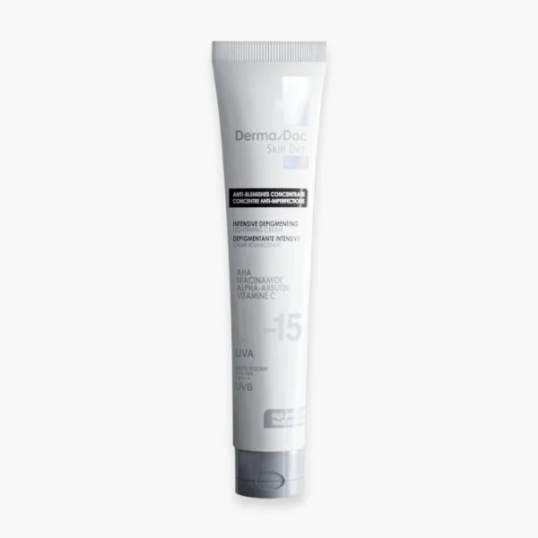 Tube blanc DermaDoc Skin Dep crème dépigmentante SPF 15