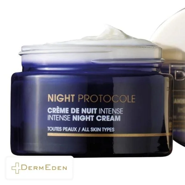 Pot bleu nuit ouvert DermEden Night Protocole crème de nuit intense