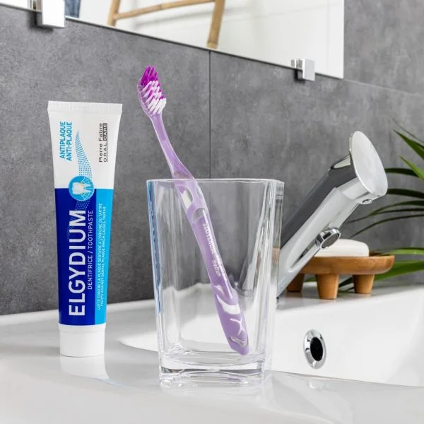 Elgydium Brosse à Dents Anti-Plaque Medium 1u – photo 2