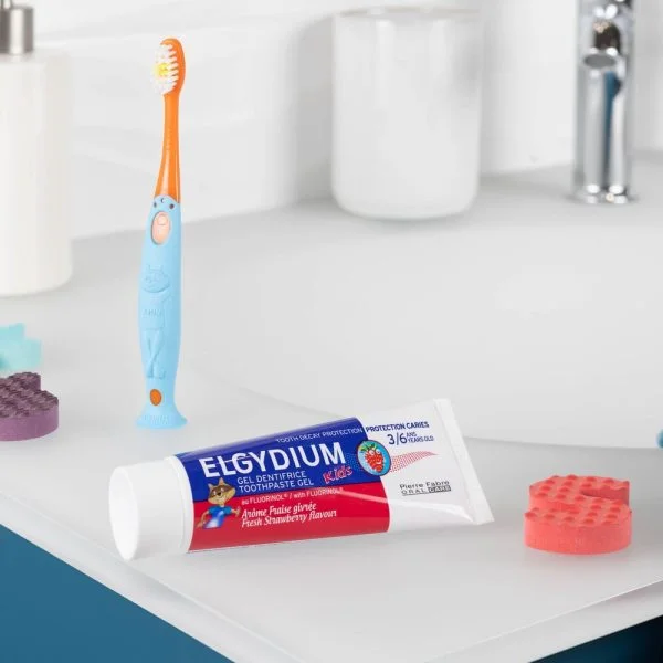 Elgydium Brosse à Dents Kids 2-6ans Souple 1u – photo 2