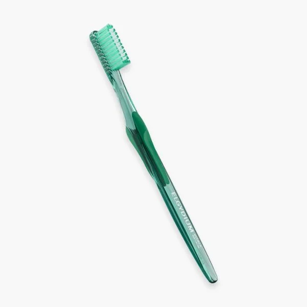 Brosse à dents Elgydium Vitale medium, manche translucide vert