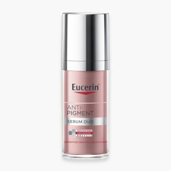 Flacon Eucerin Anti-Pigment Sérum Duo, pompe argentée, étiquette rose pâle