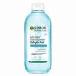 Flacon bleu Garnier SkinActive eau micellaire acide salicylique peaux à imperfections