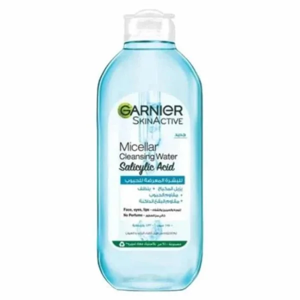Flacon bleu Garnier SkinActive eau micellaire acide salicylique peaux à imperfections