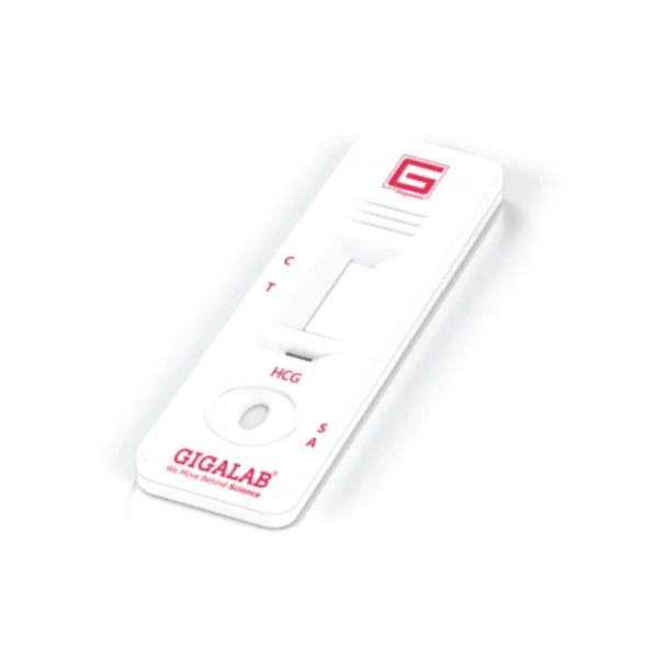 Cassette de test HCG Gigalab vue de trois quarts sur fond blanc