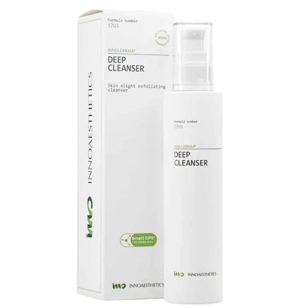 Étui et flacon-pompe blancs Innoaesthetics Inno-Derma Deep Cleanser, logo vert