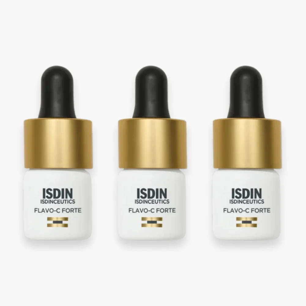 isdin-isdinceutics-rejuvenate-flavo-c-forte-serum-vitamine-c-3u.jpg Trois petits flacons blancs compte-gouttes dorés ISDIN Isdinceutics Flavo-C Forte