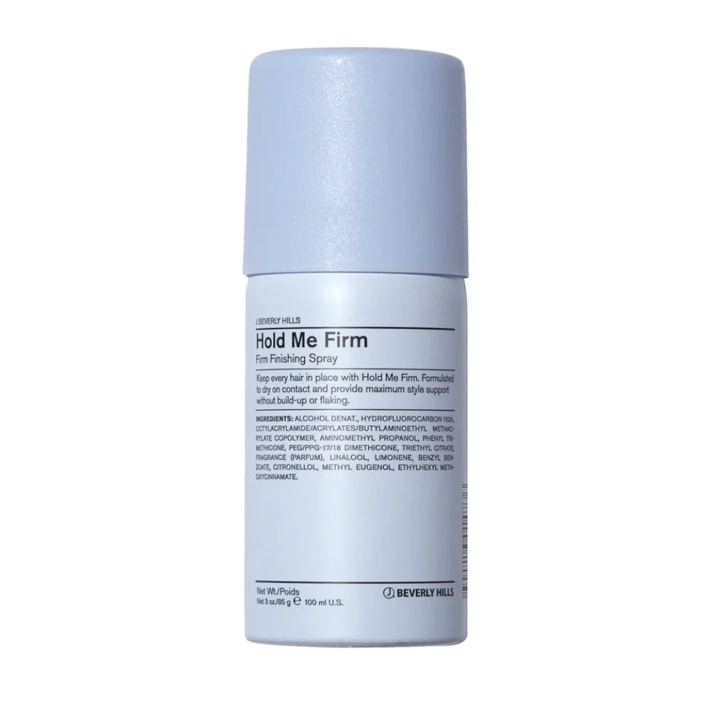 j-bevery-hills-hold-me-firm-100ml.jpg Aérosol bleu clair J Beverly Hills Hold Me Firm, spray fixant 100 ml