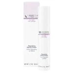 Flacon airless blanc Janssen Cosmetics Crème Régulatrice au Rétinol et son étui