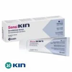Tube et étui blanc et bleu du dentifrice SensiKIN sensibilité dentaire