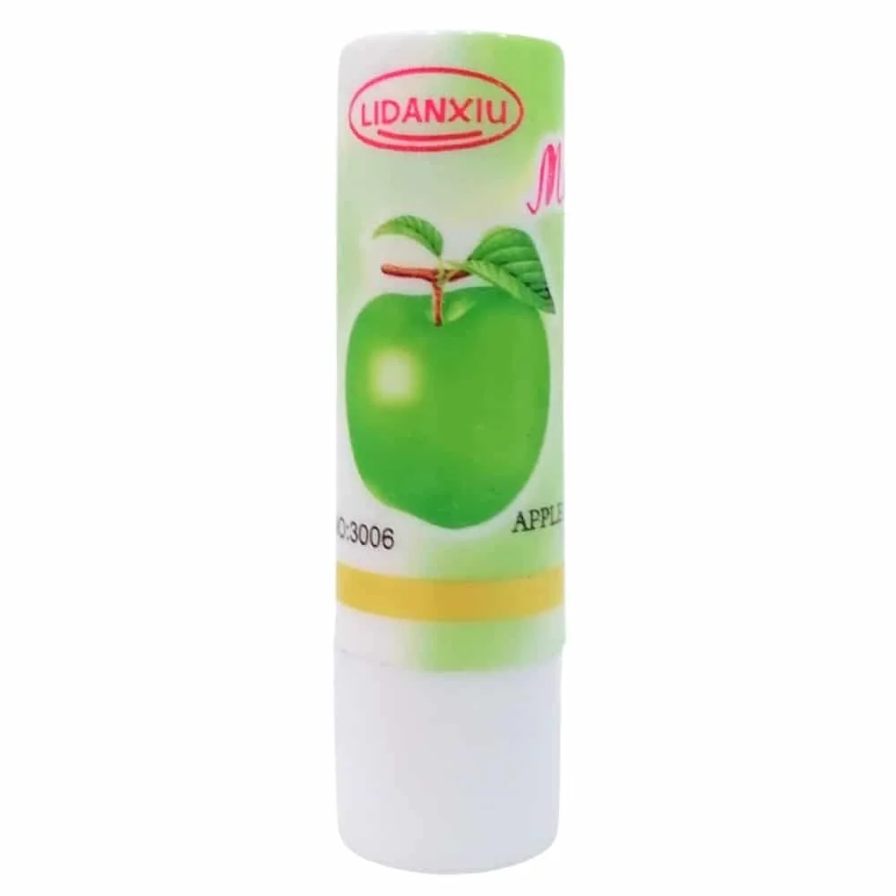 lidanxiu-baume-a-levres-hydratant-pomme-1u.jpg Stick de baume à lèvres Lidanxiu au parfum pomme, packaging vert et blanc