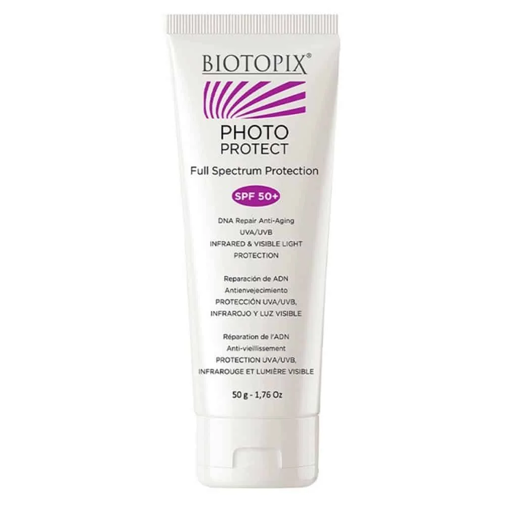 lsi-silderma-biotopix-photo-protect-uva-uvb-anti-vieillissement-spf50-50g.jpg Tube blanc Biotopix Photo Protect avec motif violet en éventail et mention SPF50+