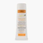 Tube blanc Makari Naturalle Carotonic Extrême, crème visage unifiante SPF15 50ml