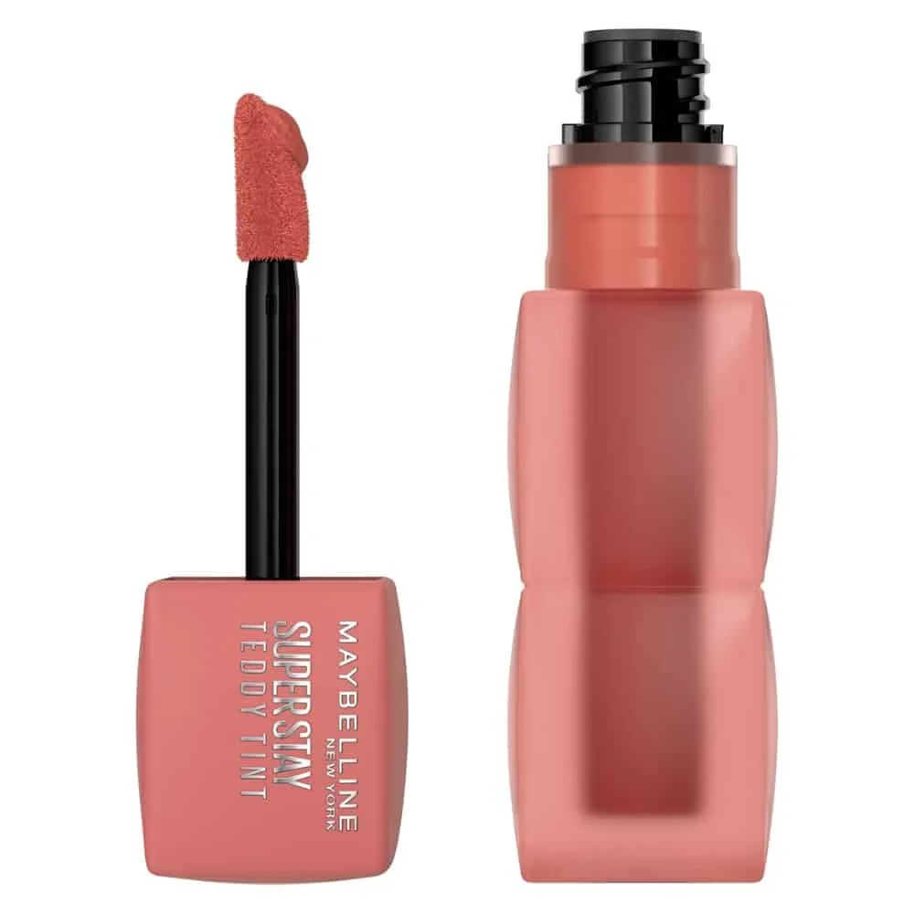maybelline-superstay-teddy-tint-liquid-lip-tint-15-skinny-dip-5ml.jpg Flacon Maybelline Superstay Teddy Tint rose corail avec applicateur mousse incliné