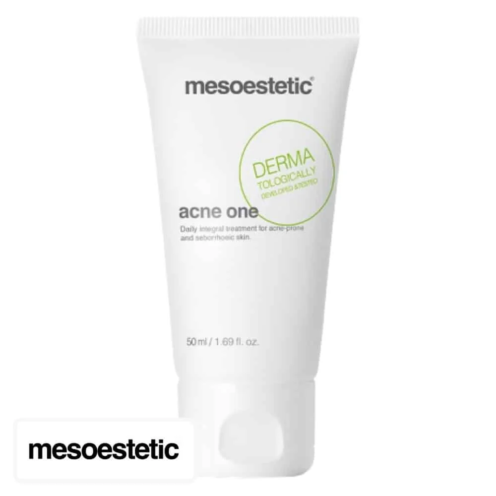 mesoestetic-acne-one-traitement-quotidien-peau-a-tendance-acneique-50ml.jpg Tube blanc Mesoestetic Acne One 50 ml, cercle vert dermatologique