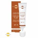 Tube blanc et étui orange Photo White correcteur de teint fluide SPF 15