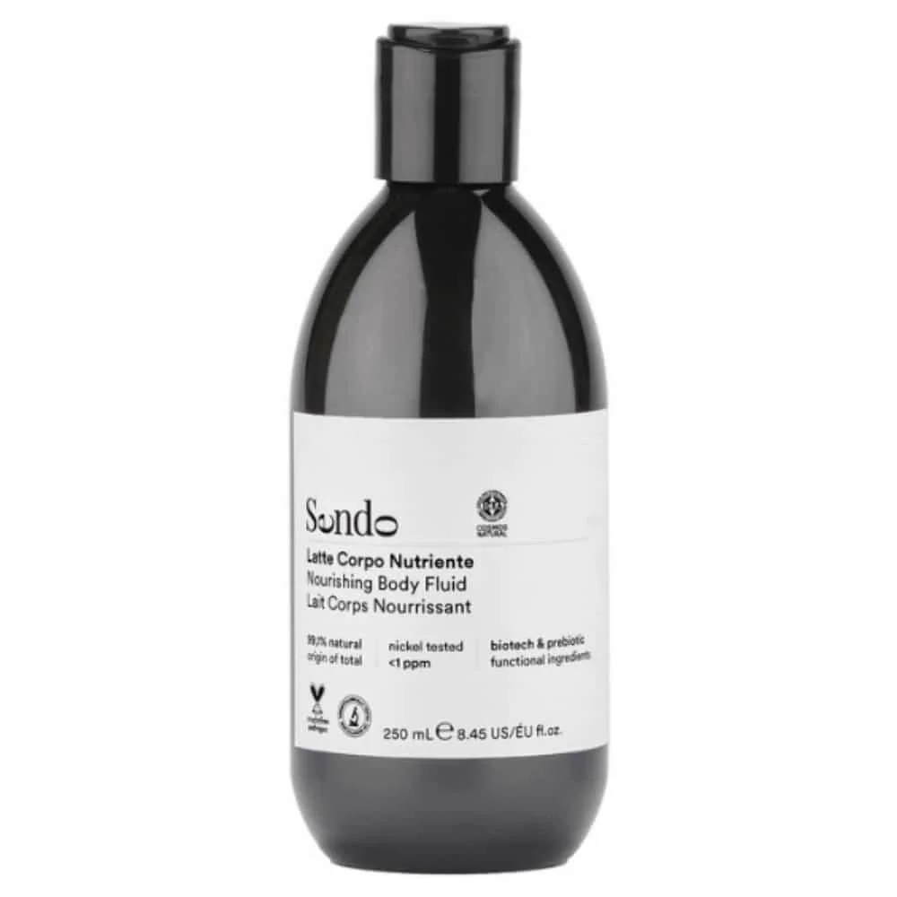 sendo-lait-corps-nourrissant-250ml.jpg Flacon gris foncé à étiquette blanche Sendo, lait corps nourrissant 250 ml