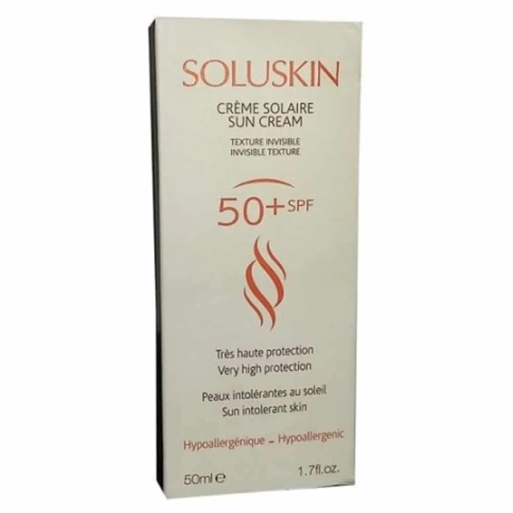 soluskin-creme-solaire-invisible-spf50-50ml.jpg Étui blanc Soluskin crème solaire texture invisible SPF 50+ 50 ml