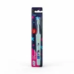 Brosse à dents TePe Kids vert d'eau illustrée sous blister bleu nuit étoilé