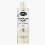 Flacon transparent de shampooing doux Waam base neutre multi-usage, étiquette blanche