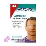 Boîte Opticlude 3M Nexcare avec homme portant un pansement oculaire adhésif
