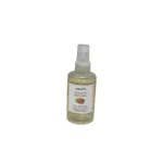 Flacon spray transparent Malia's huile de fenugrec jaune pâle, étiquette blanche